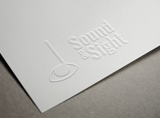 Logotipo Sound & Sight en relieve